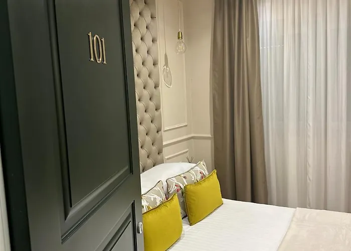 Nouvelle Maison Rome Luxury Palace
